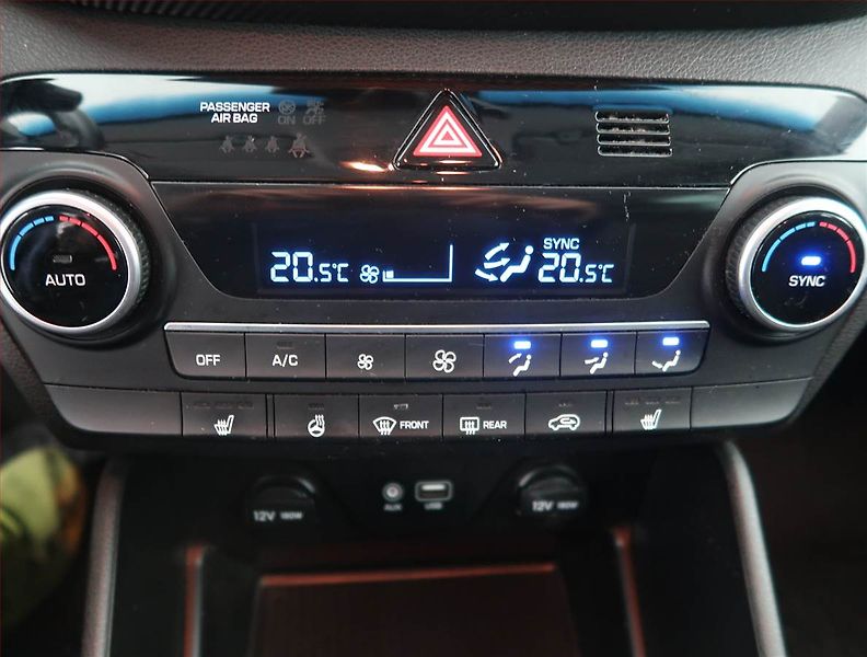 Hyundai Tucson (2018) 1.6 CRDi, Serv.kniha, Navi - fotka 16 z 19