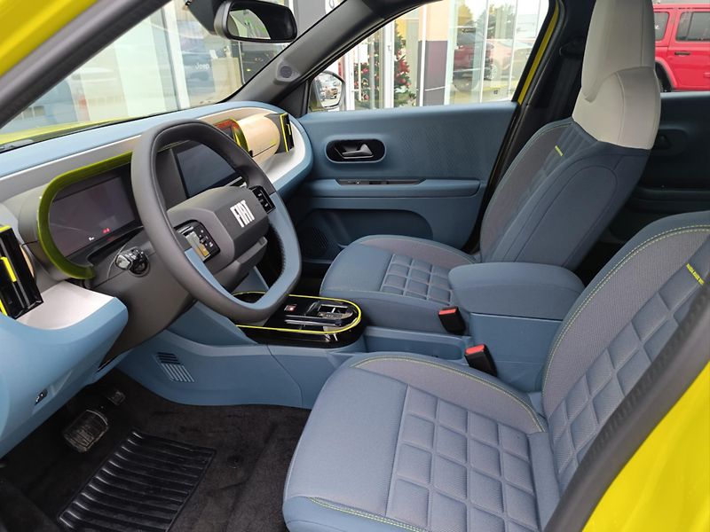 Fiat Grande Panda (2025) 1,2   Turbo Hybrid 110k eDCT - fotka 8 z 19