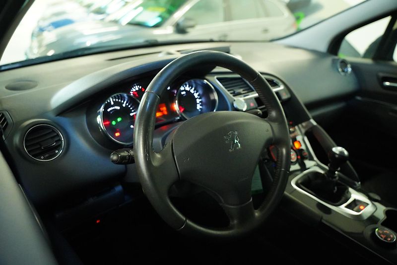 Peugeot 3008 - fotka 15 z 29