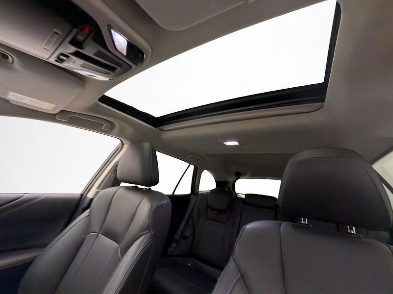 Subaru Outback 2.5i 4WD Touring + tažné - fotka 17 z 32