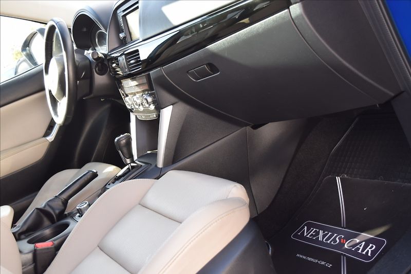 Mazda CX-5 2,2 129KW SKYACTIV-D 4x4 AUTOM - fotka 45 z 51