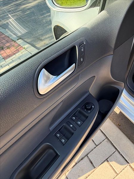 Volkswagen Golf 1,4 VW 1.4 TSI - fotka 16 z 45