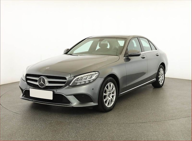Mercedes-Benz Třídy C (2020) C 200 d, Navi, Tempomat - fotka 2 z 21