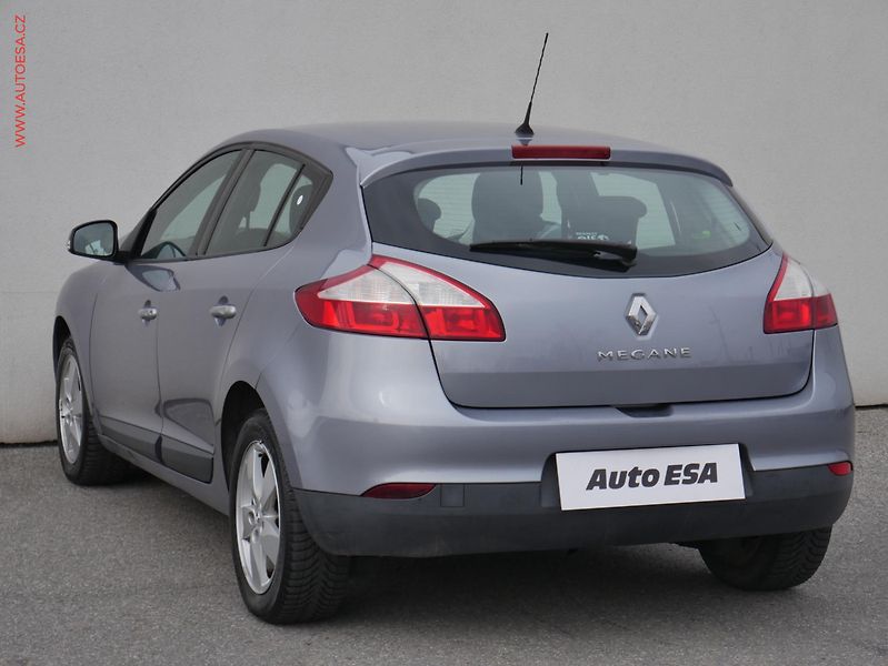 Renault Mégane (2009) 1.5 dCi, ČR, AC, tempo - fotka 6 z 21