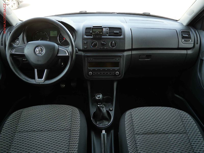 Škoda Fabia (2013) 1.2TSi, ČR, AC, tažné - fotka 8 z 14