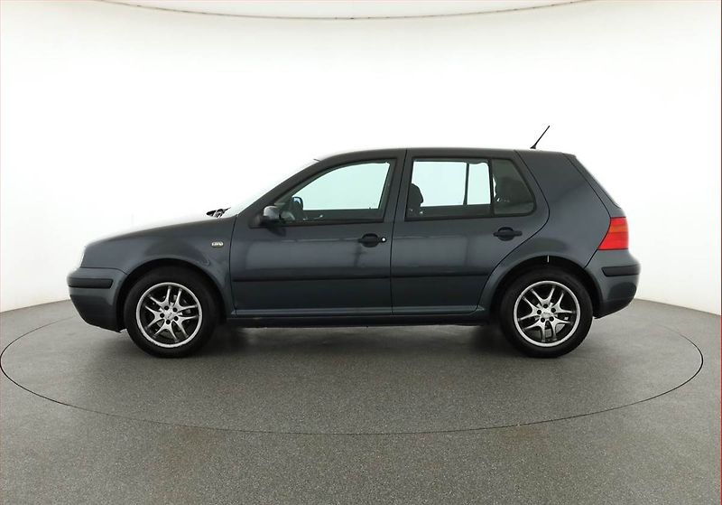 Volkswagen Golf (2000) 1.4 16V, Klima, plně pojízdný - fotka 3 z 11
