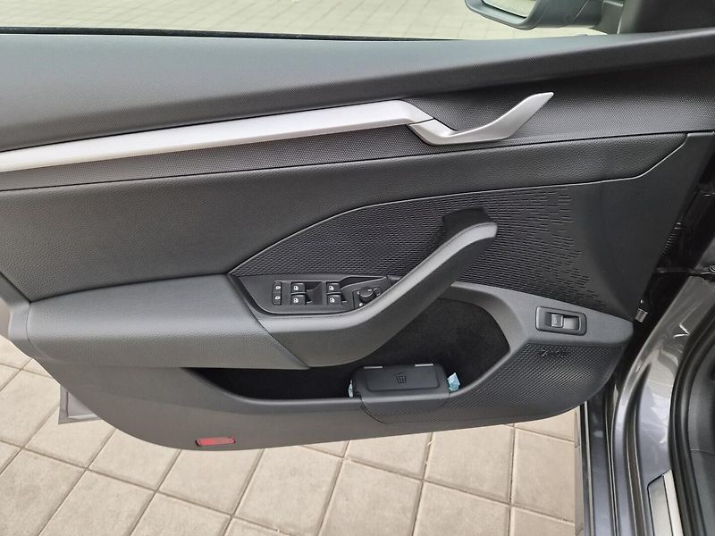 Škoda Octavia 1.5 TSi Exclusive Selection - fotka 6 z 29