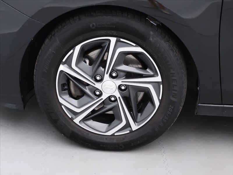 Hyundai i30 1.5 T-GDI Mild LED CZ - fotka 26 z 33
