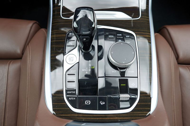 BMW X7 40i xDrive/panorama/7 míst - fotka 36 z 47