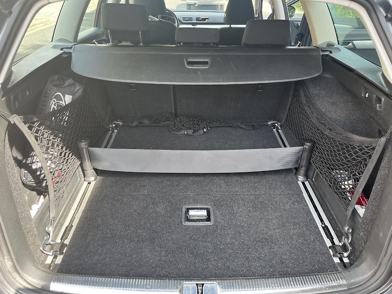Volkswagen Passat (2010) - fotka 12 z 19