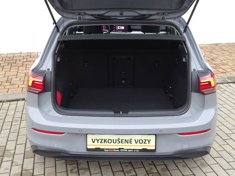 Volkswagen Golf (2021) 1,0TSi /81kW Life - fotka 28 z 29