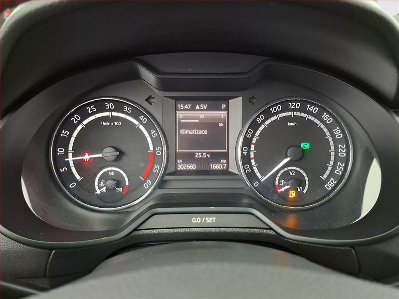 Škoda Octavia (2014) RS 2.0 TDI, Automat, Navi - fotka 11 z 16