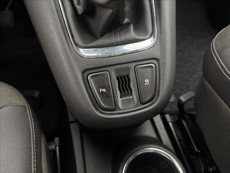 Opel Zafira 2,0 96kW VÝHŘEV SENZORY DPH ČR - fotka 23 z 35