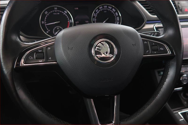 Škoda Superb (2016) Style 1.6 TDI, Kůže, Navi - fotka 15 z 22