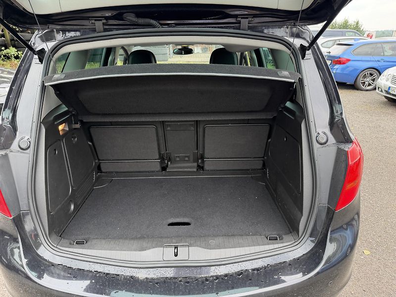 Opel Meriva 1.4iT - fotka 10 z 24