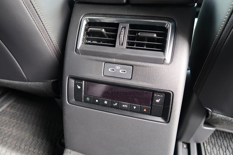 Mazda CX-80 (2026) 3,3 D254 AWD 8AT Homura Coso   - fotka 20 z 36