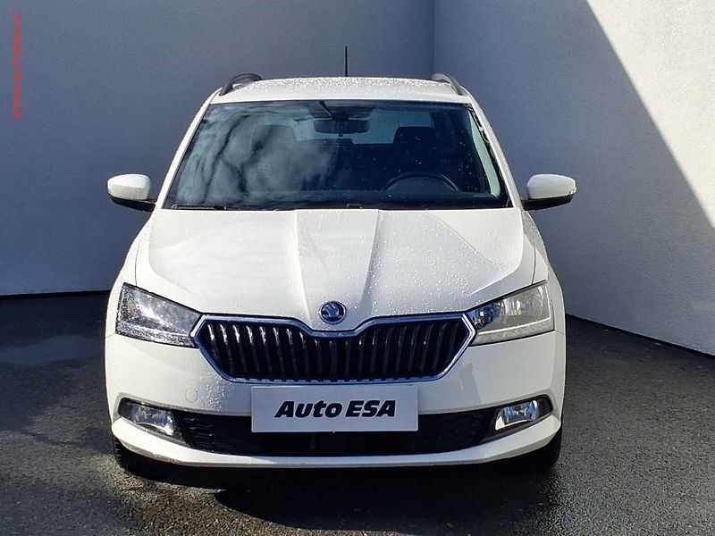 Škoda Fabia (2022) 1.0 TSi, 2.maj,ČR, Ambition - fotka 2 z 16
