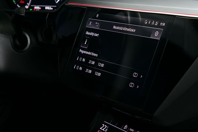 Audi e-tron 55 300kW Tažné HUD NightVision - fotka 31 z 50