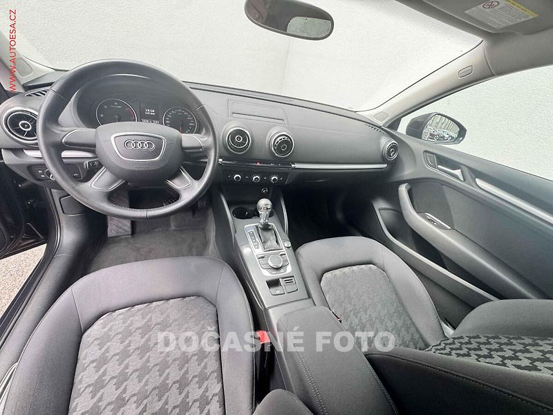Audi A3 (2013) 2.0TDi, AT, bixen, AC - fotka 8 z 17