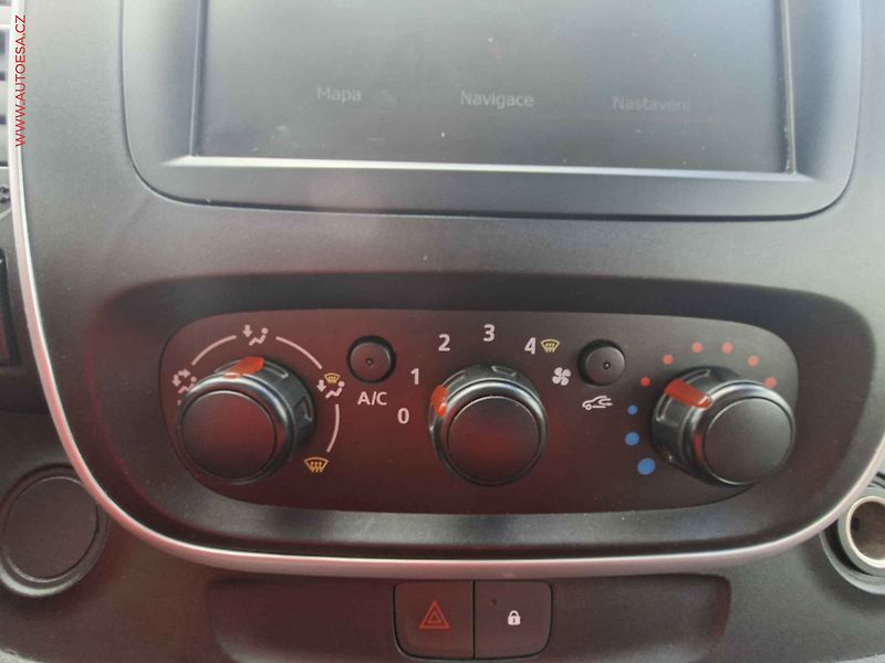 Renault Trafic (2019) 1.6dCi L2 9míst, 2.maj, AC - fotka 21 z 21