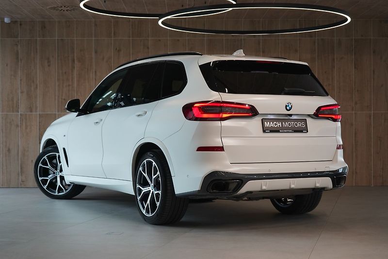 BMW X5 40d xDrive, Nezávislé, Vzduch - fotka 12 z 50
