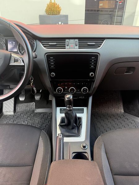 Škoda Octavia (2020) Tour  1.6 TDI - fotka 11 z 13