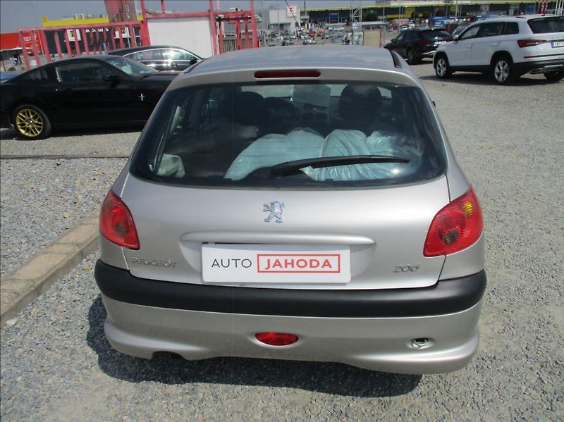 Peugeot 206 1,4 i, klima, serv.kniha, CZ - fotka 5 z 17