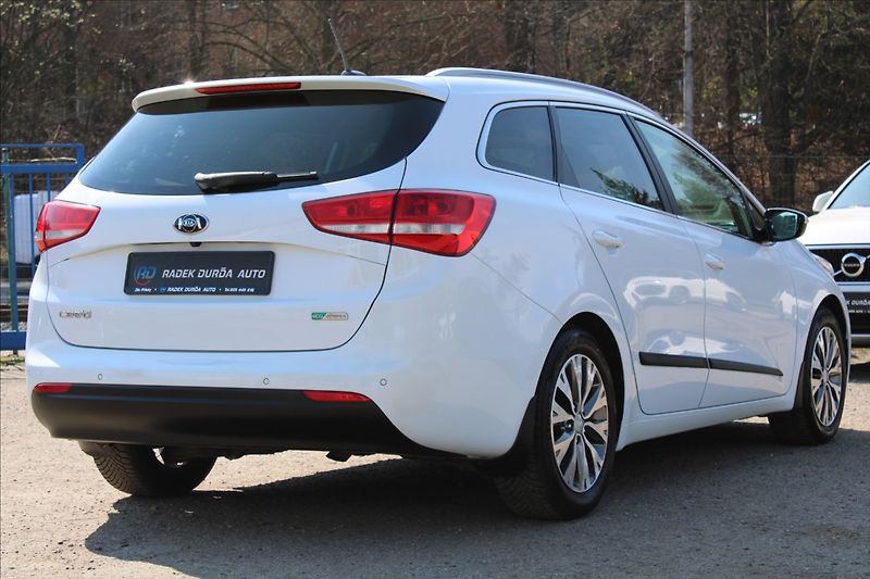 Kia Ceed 1,6 GDi  ČR,1.MAJITEL,TOP - fotka 5 z 41