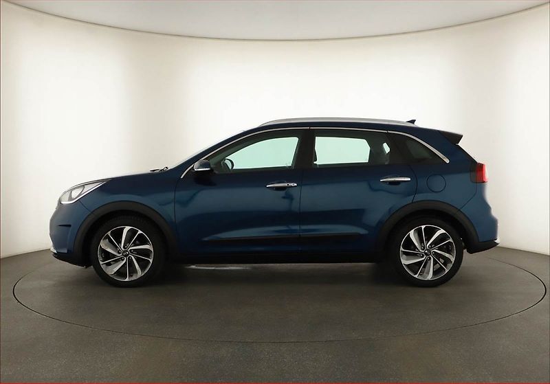 Kia Niro (2017) Hybrid, Automat, Serv.kniha - fotka 3 z 18
