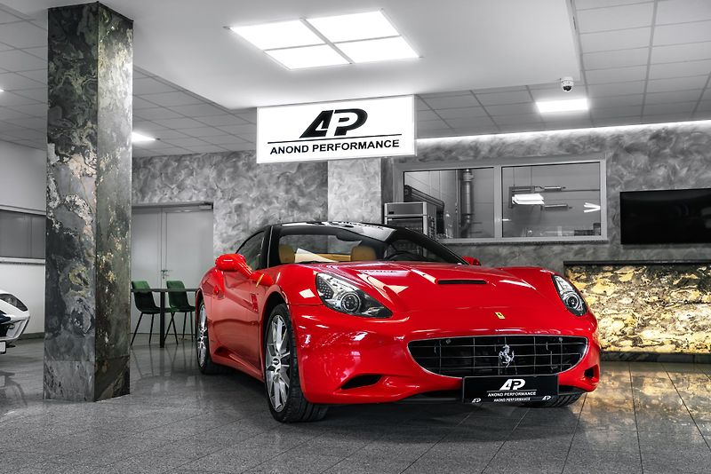 Ferrari California ROSSO CORSA/KAMERA/ - fotka 2 z 22