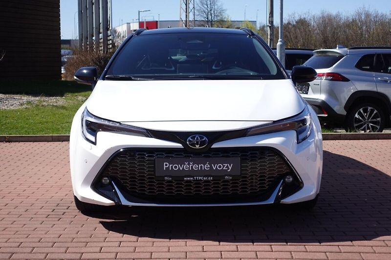Toyota Corolla 2,0HSD GR-Sport Dynamic - fotka 2 z 32