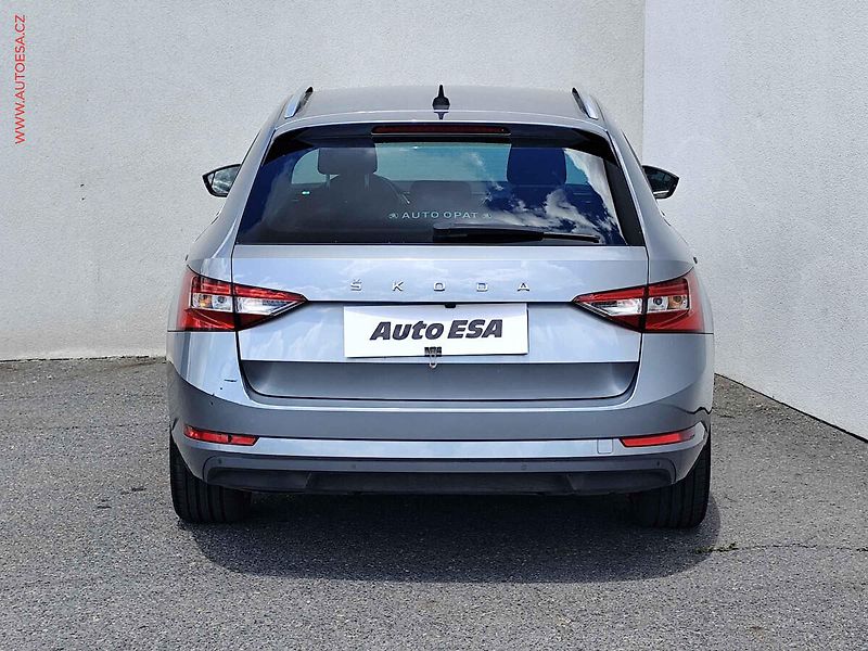 Škoda Superb (2020) 2.0TDi, ČR, DSG, LED, kamera - fotka 5 z 31