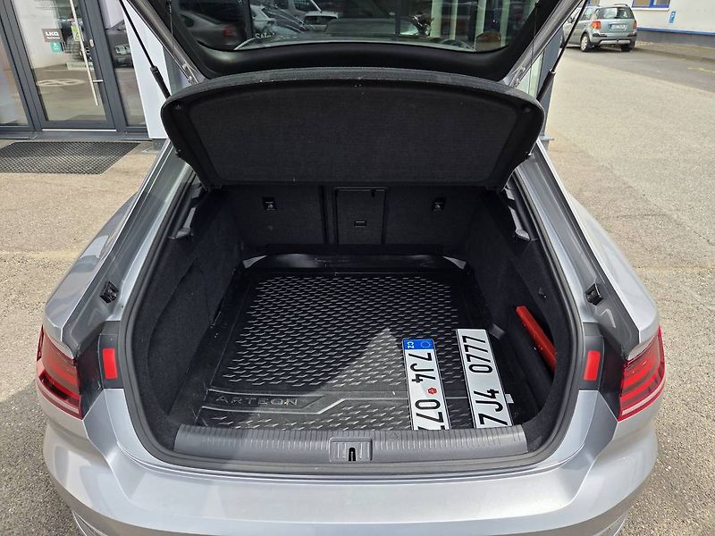 Volkswagen Arteon (2018) 2.0 BiTDI DSG 4M 176kW R-Line - fotka 62 z 71