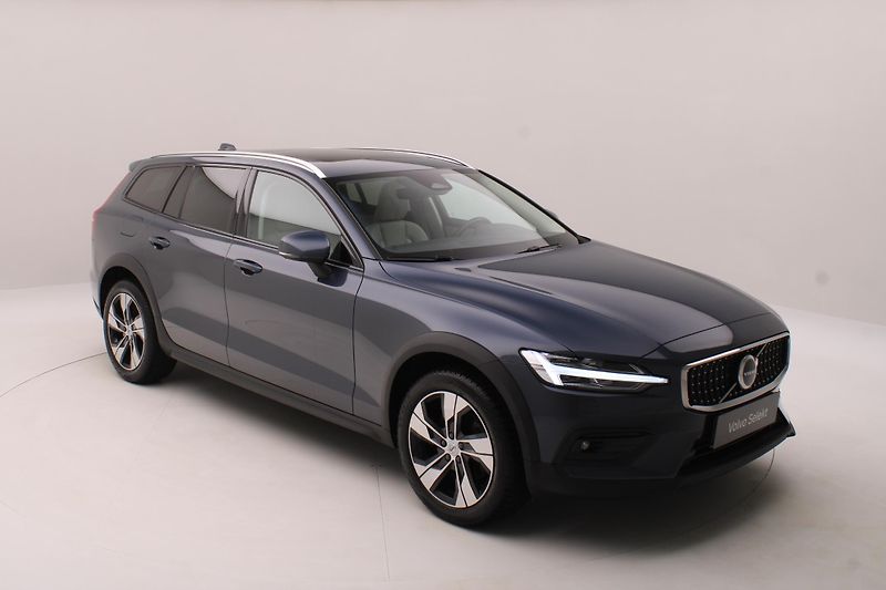 Volvo V60 CC B4 AWD BRIGHT PLUS AUT CZ - fotka 17 z 48