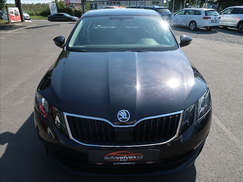 Škoda Octavia 1,6 TDi,85kW,1majČR,tempomat - fotka 7 z 24