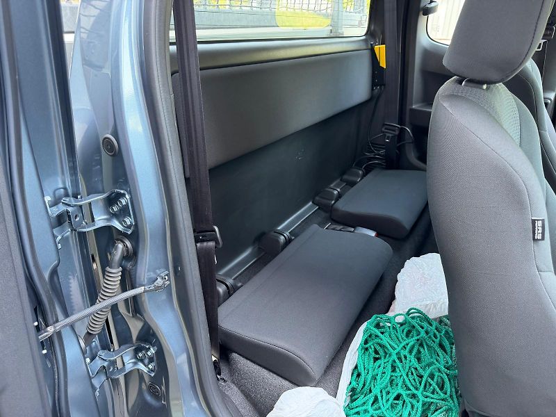 Isuzu D-Max 2,5 TD TT 4x4 / 3 - sklopka  - fotka 13 z 28