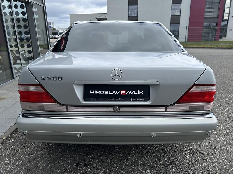 Mercedes-Benz Třídy S S 600 L V12 - fotka 6 z 33