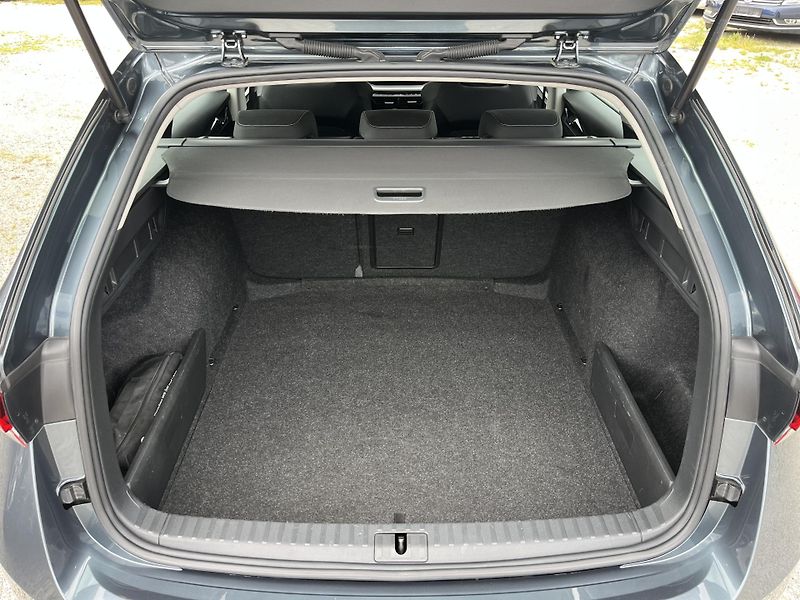Škoda Octavia (2021) 1.5Tsi 110Kw Virtual cocpit - fotka 13 z 20