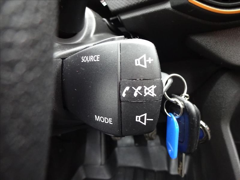 Dacia Sandero 1,0 TCe STEPWAY - fotka 39 z 46