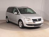 Volkswagen Touran (2007) 1.9 TDI, 7 míst, po STK, Tažné - náhled 1