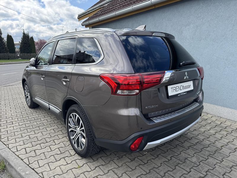 Mitsubishi Outlander 2,2Di-D A/T EDICE100 - fotka 4 z 16
