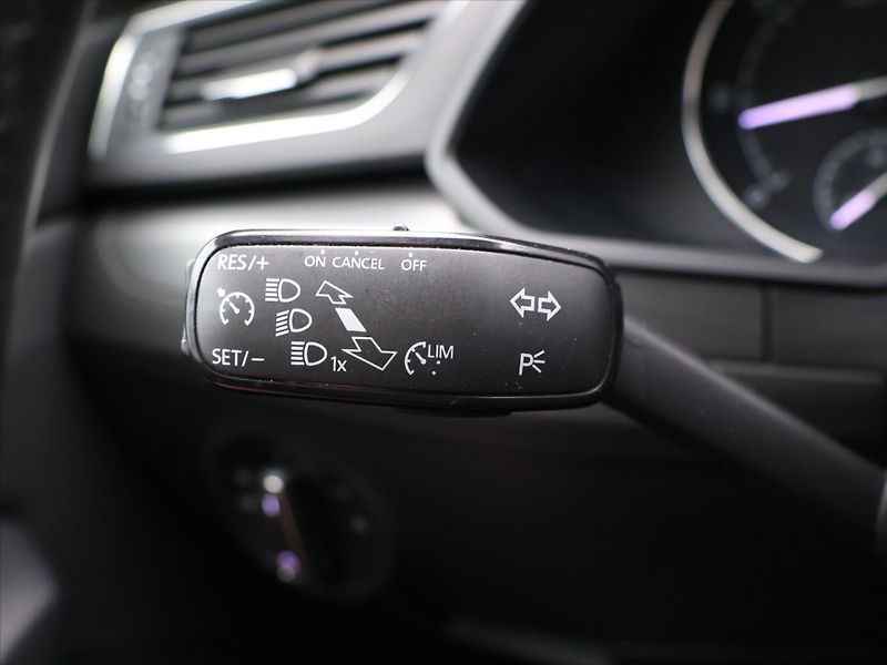 Škoda Superb 2,0 TDI 110kW DSG Style Plus - fotka 16 z 29