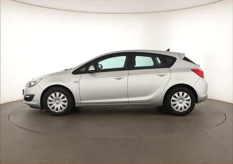 Opel Astra (2015) 1.6 CDTI, Tempomat - fotka 3 z 13