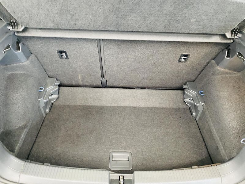 Volkswagen T-Cross 1,0 TSI DSG  81kW Highline - fotka 19 z 23