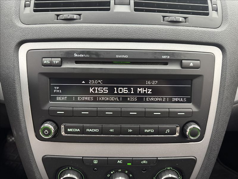 Škoda Octavia 2,0 103kW DPH 2X SADY KOL ČR - fotka 13 z 25