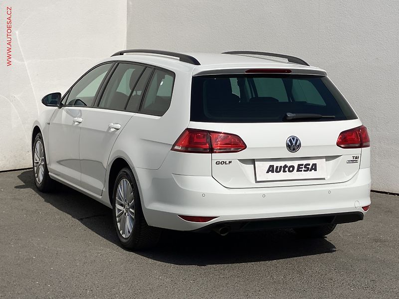 Volkswagen Golf (2015) 1.2 TSi, CUP, výhřev sed - fotka 6 z 17