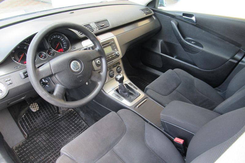 Volkswagen Passat 1.9 TDi AUT. KLIMA  - fotka 9 z 19
