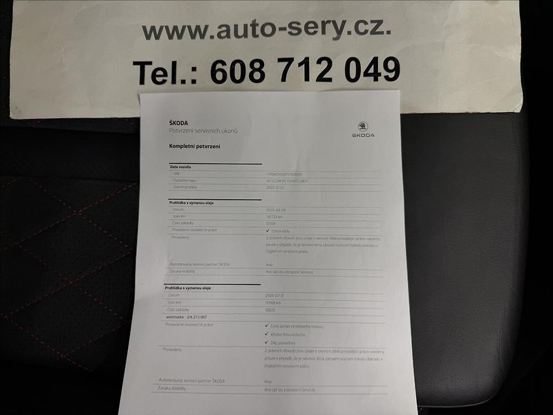 Škoda Octavia 2.0TDI 147kW DCC PANO RS PLUS - fotka 53 z 53
