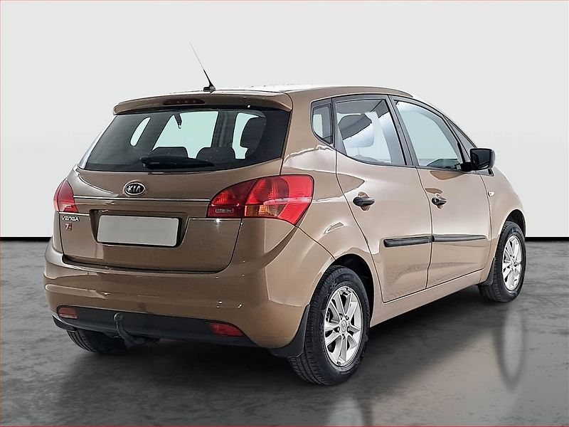 Kia Venga (2011) 1.4 CVVT, Tempomat - fotka 5 z 16