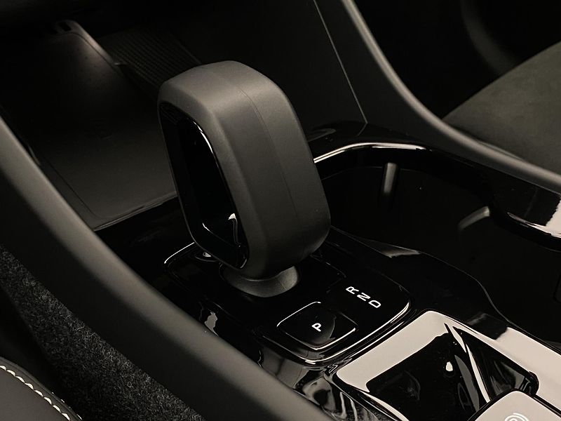 Volvo XC40 (2026) B3 AUT DARK ULTRA  - fotka 37 z 60